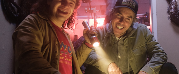 Elenco de Stranger Things destaca legado da série em vídeo inédito