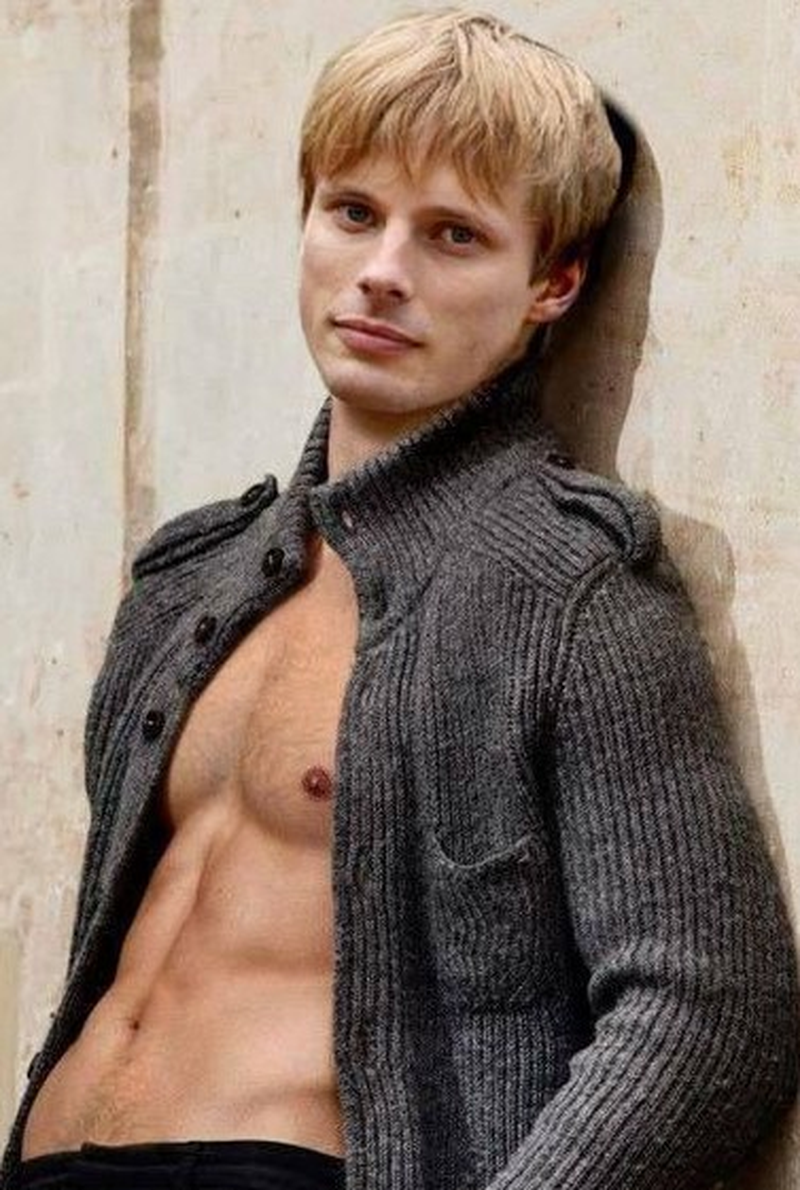 Bradley James - Foto 1