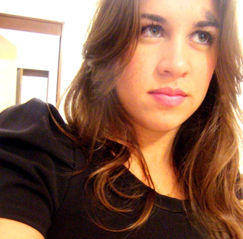 Lorena Andrade - Foto 1