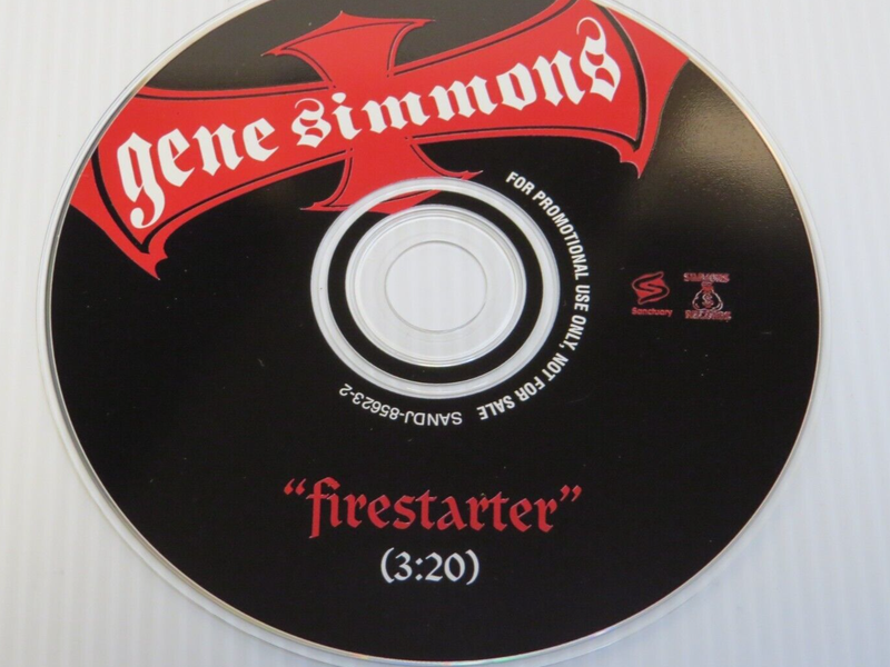 Foto 1 de Gene Simmons: Firestarter