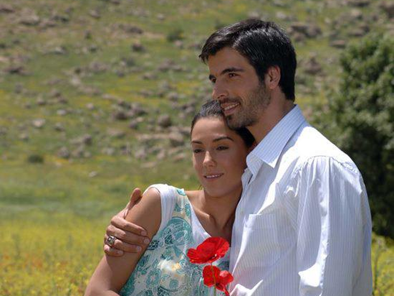 Foto 25 de Sila, Prisioneira do Amor