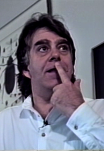 Mae Day: The Crumbling of a Documentary (Mae Day: The Crumbling of a Documentary)