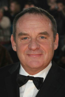 Paul Guilfoyle (II) - Poster / Capa / Cartaz - Oficial 2