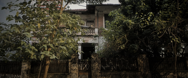 Documentário "A Mulher da Casa Abandonada" ganha teaser