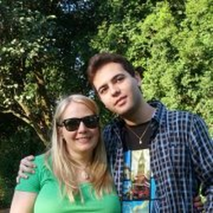 Foto de perfil de Leora Hachey
