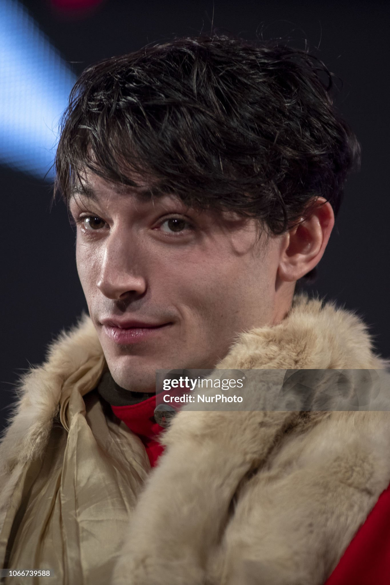 Ezra Miller - Foto 12