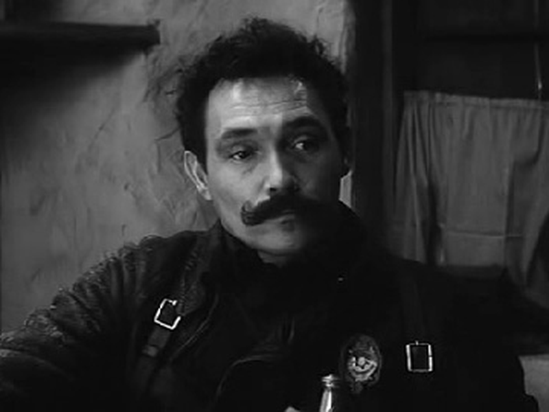 Foto 6 de Two comrades were serving