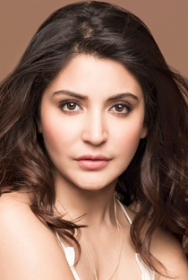 Anushka Sharma - Poster 1