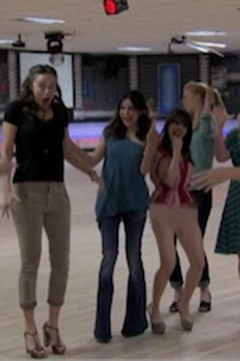 Poster de Episódio Skating, Roller Skating (1) (2012)