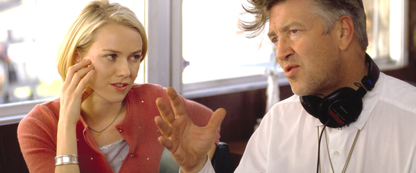 Naomi Watts dedica prêmio a David Lynch: “Sinto sua falta”