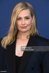 Beth Behrs - Poster 1