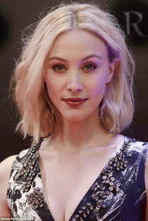 Sarah Gadon - Poster / Capa / Cartaz - Oficial 4