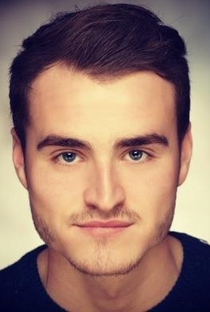 Adam Byard - Poster / Capa / Cartaz - Oficial 1