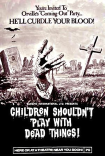 As Crianças Não Devem Brincar Com Coisas Mortas - Poster / Capa / Cartaz - Oficial 1