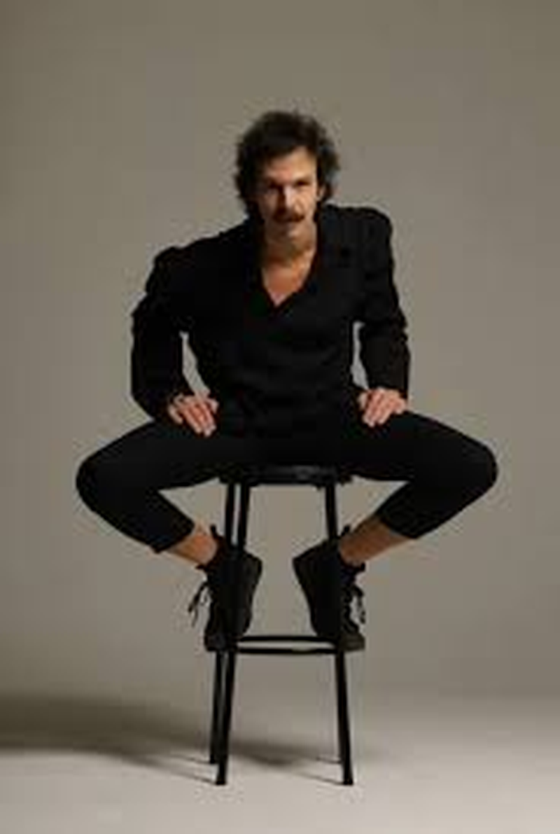 Esmir Filho - Foto 2