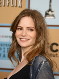 Jennifer Jason Leigh