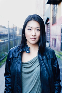 Elfina Luk - Poster 1