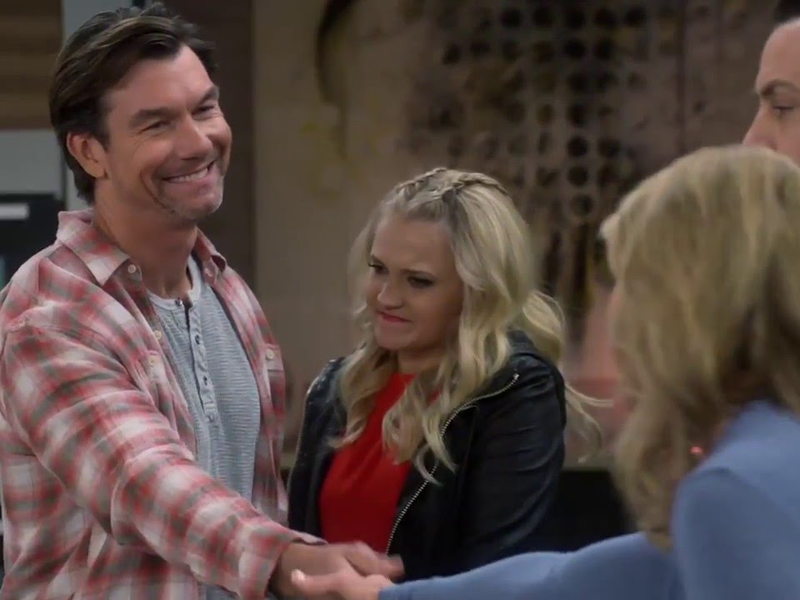 Foto 1 de Young & Hungry (3ª Temporada)
