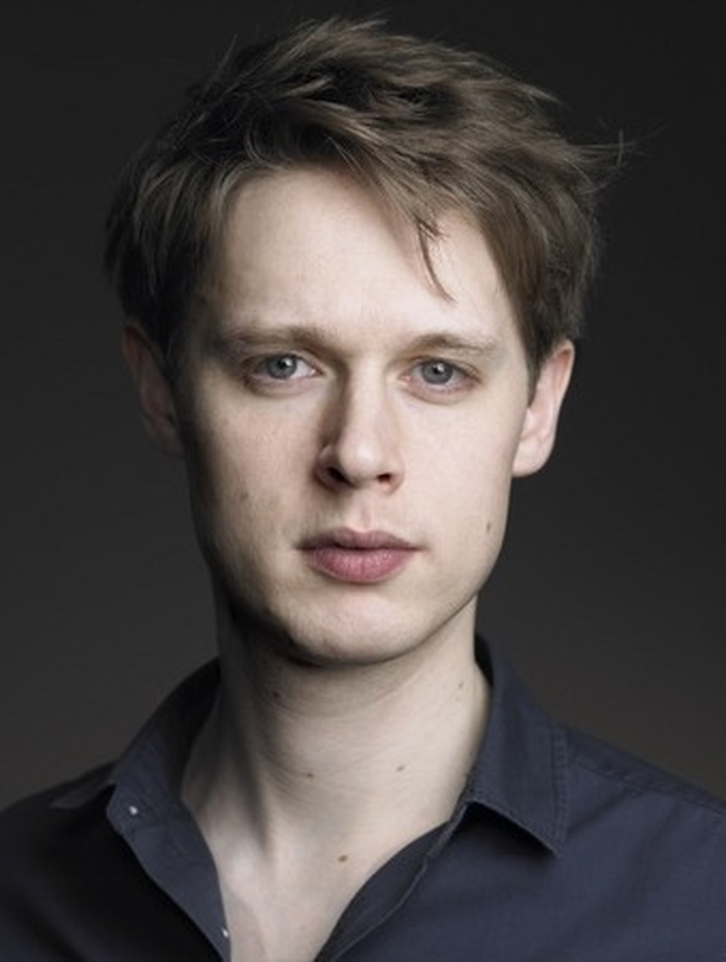Samuel Barnett (I) - Foto 1