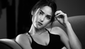 James Gunn elogia Adria Arjona e diz que atriz seria uma ótima Mulher-Maravilha