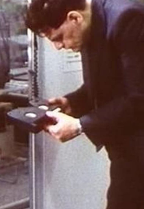 LA VALSE DES MÉDIAS (LA VALSE DES MÉDIAS)