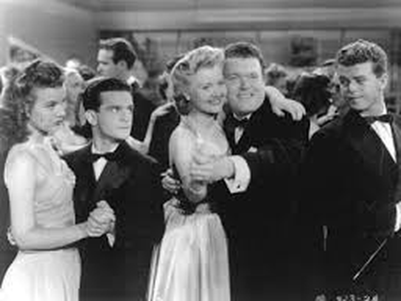 Foto 10 de Let's Go Collegiate