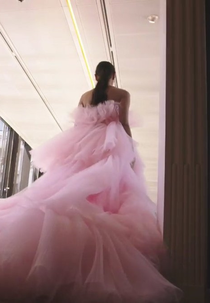 Can You Wear Haute Couture IRL? (Can You Wear Haute Couture IRL?)