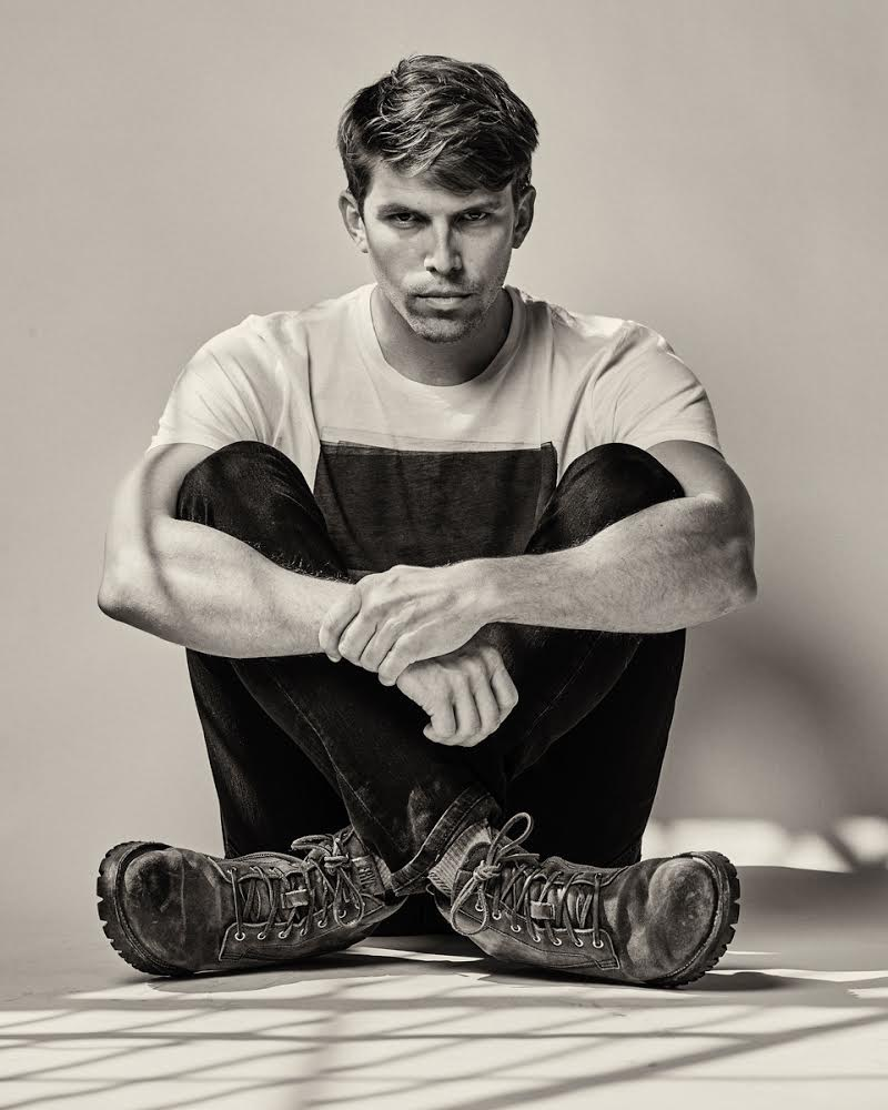Matthew Holcomb - Foto 1