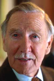 Leslie Phillips (I) - Poster 1