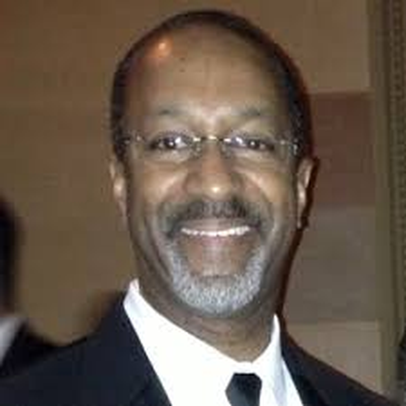 Alan B. McElroy - Foto 1