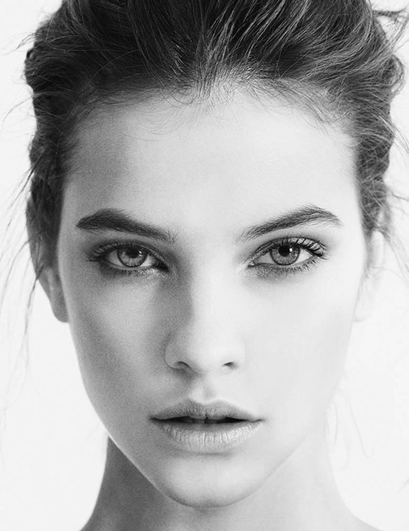Barbara Palvin - Foto 4