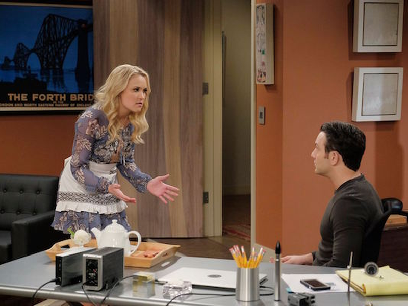 Foto 6 de Young & Hungry (3ª Temporada)