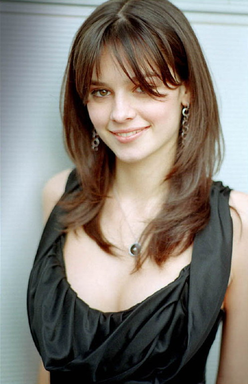 Katy Louise Saunders - Foto 1