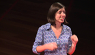 Há vida inteligente fora da bolha | Renata Saavedra | TEDxRio