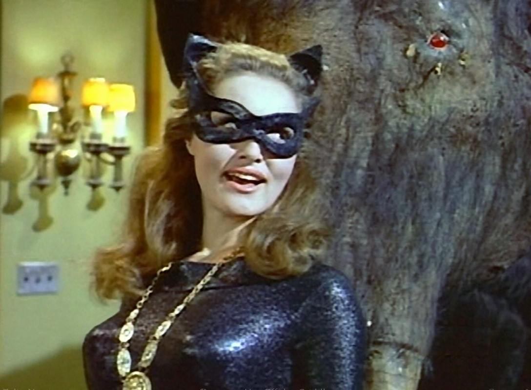 Julie Newmar - Foto 1