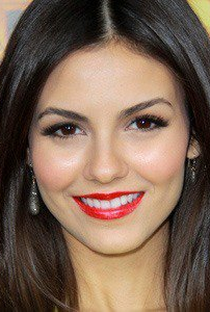 Victoria Justice - Poster 12