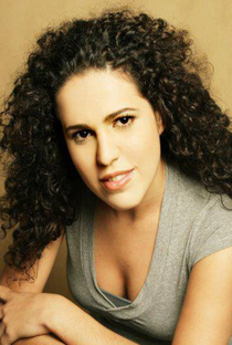 Camila Vaz - Poster 1