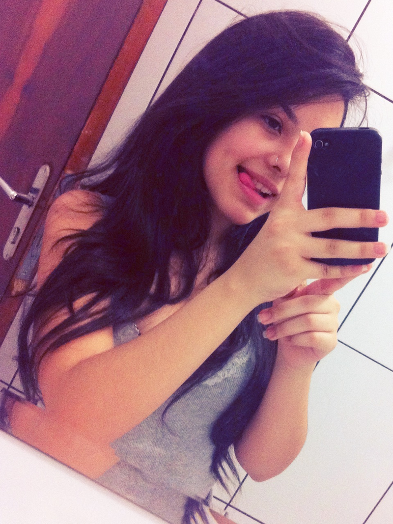 Camila - Foto 1