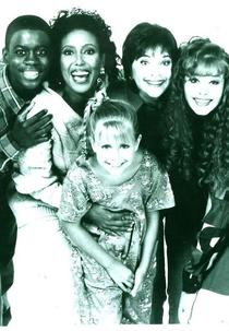 Getting By (1ª Temporada) (Getting By (Season 1))