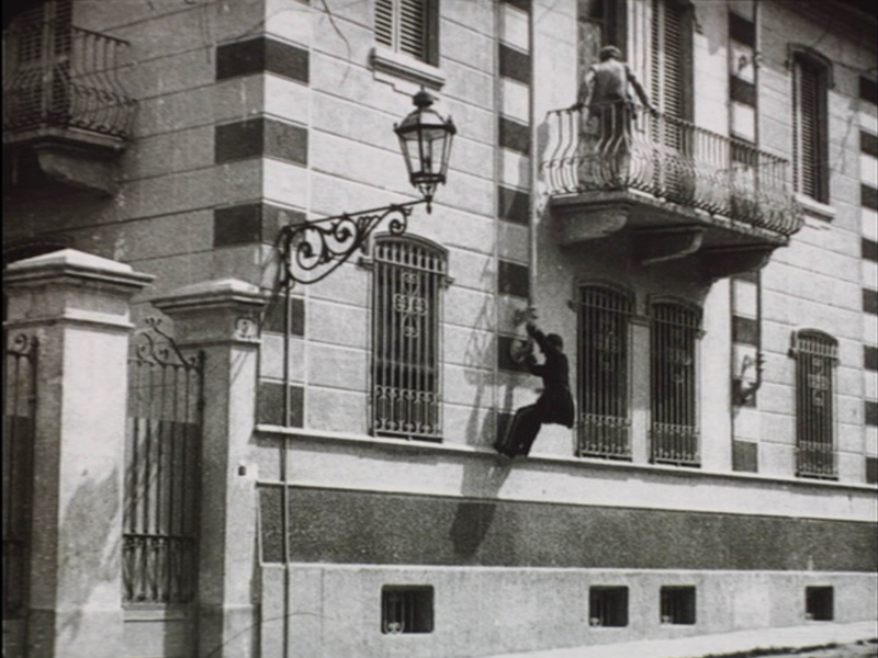Foto 3 de Stronger than Sherlock Holmes