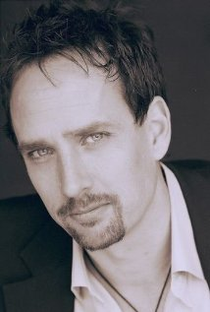 Robert Moloney (I) - Poster 1