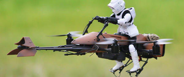 [BRINQUEDOS] Star Wars: fã faz uma speeder bike voar de verdade!