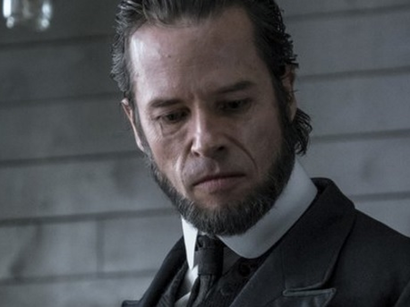 Foto 2 de Amaldiçoada