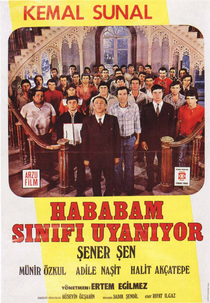 The chaos class in waking up (Hababam Sinifi Uyaniyor)