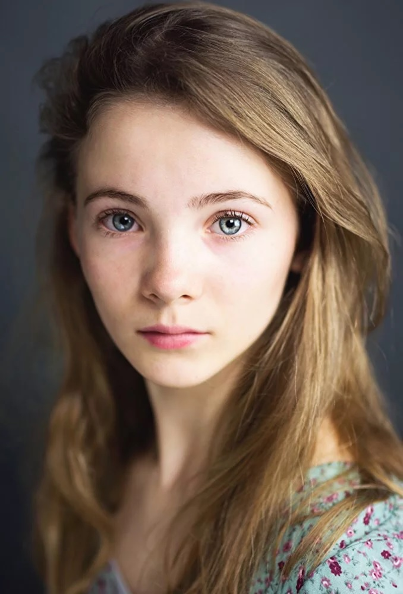 Freya Allan - Foto 4