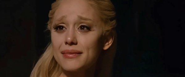 Ariana Grande lamenta ausência na estreia de “Wicked 2” no Brasil