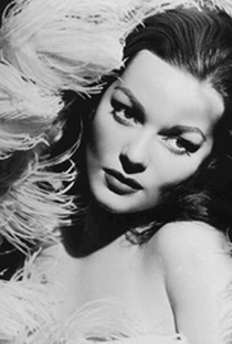 Hazel Brooks (I) - Poster 3