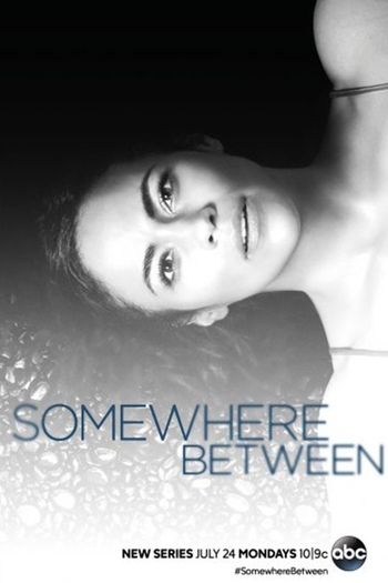 Poster de Série Somewhere Between (1ª Temporada) (2017)