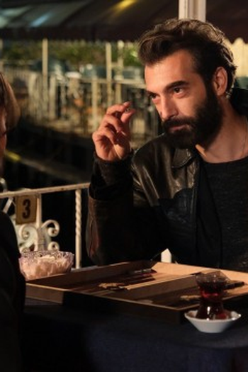 Poster de Episódio 2. Bölüm (2024)