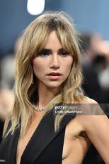 Suki Waterhouse